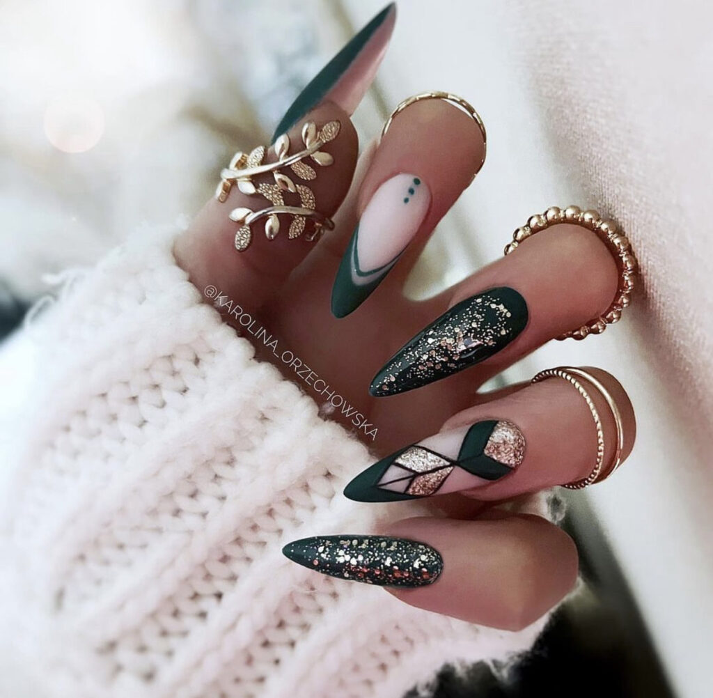 23 December Nail Ideas Beyond Just Your Standard Holiday Nails -  GlobalFashion